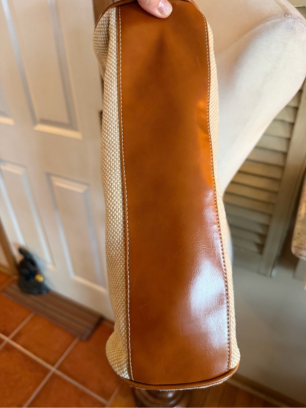GIANI BERNINI Canvas Shoulder Bag in Tan and Cream 12x7.5x3 inches - Picture 10 of 13